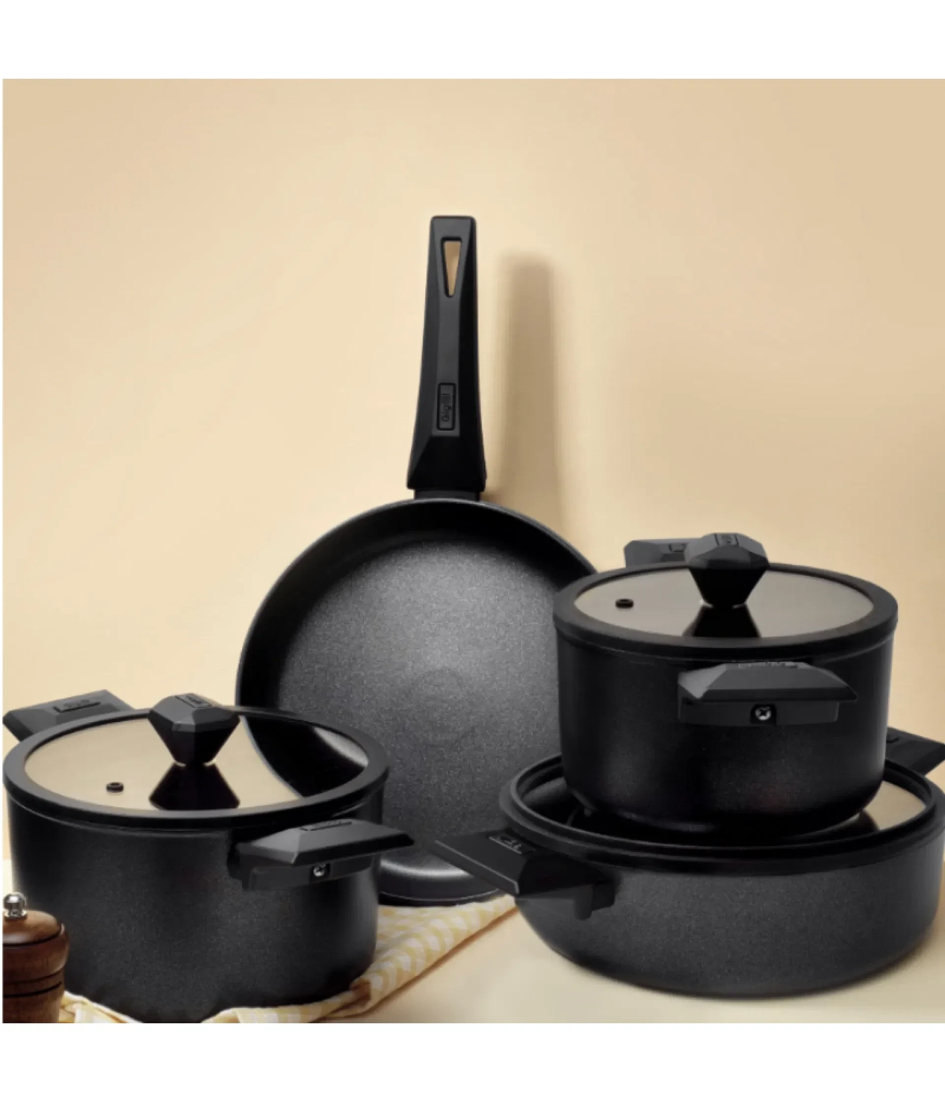 GIGILLI set šerpi CRISTEL crna 7pcs